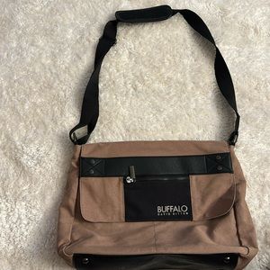 Buffalo David Britton canvas duffle weekend bag in new like condition